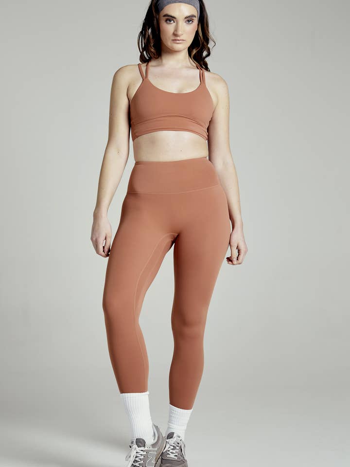 Season Lifestyle – wholesale Sports bra – Women's – Move bra- Clay7