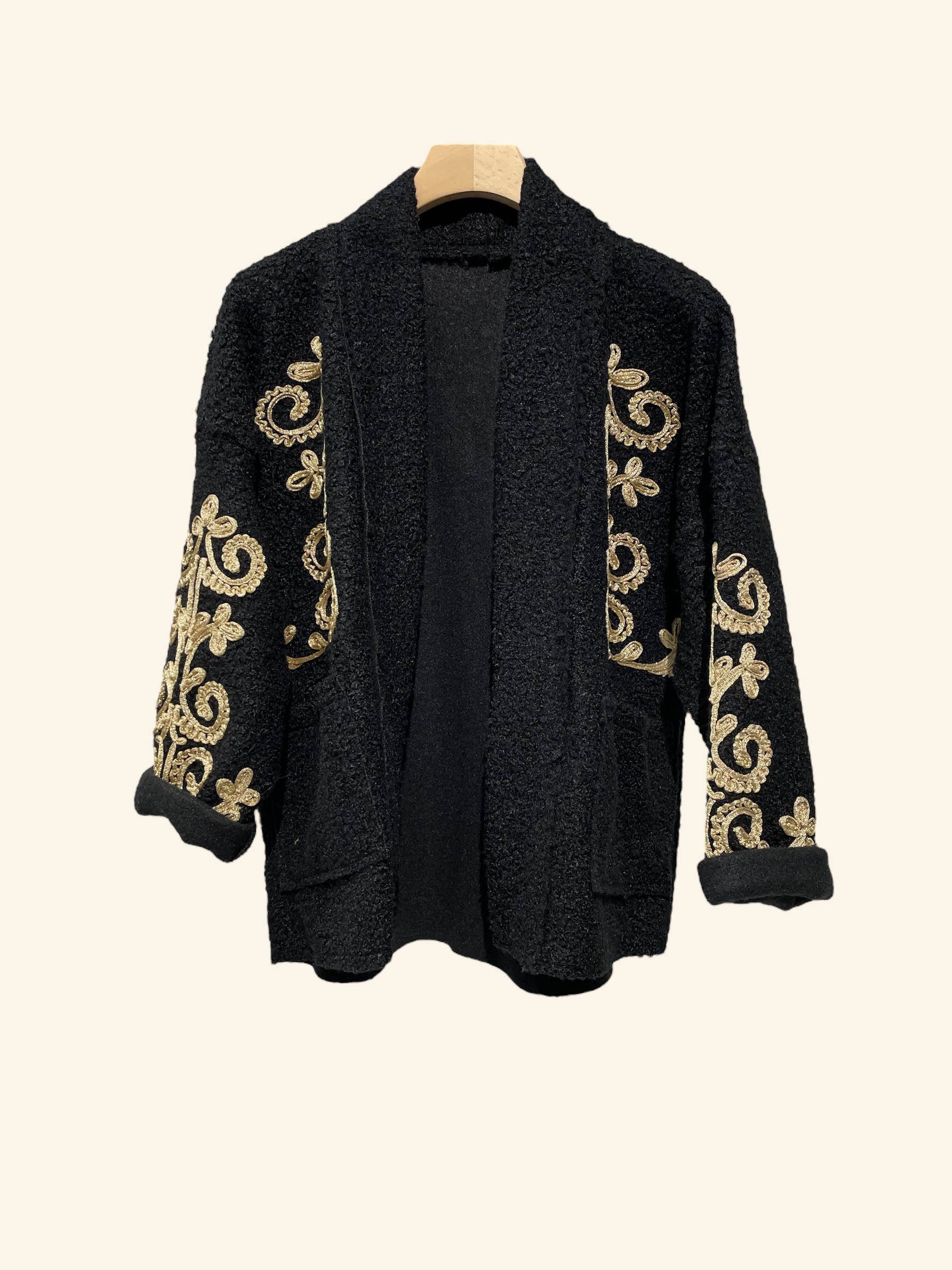 Nota bene - Wholesale Jacket - Women's - Open cardigan with embroidered patterns Art 243825
