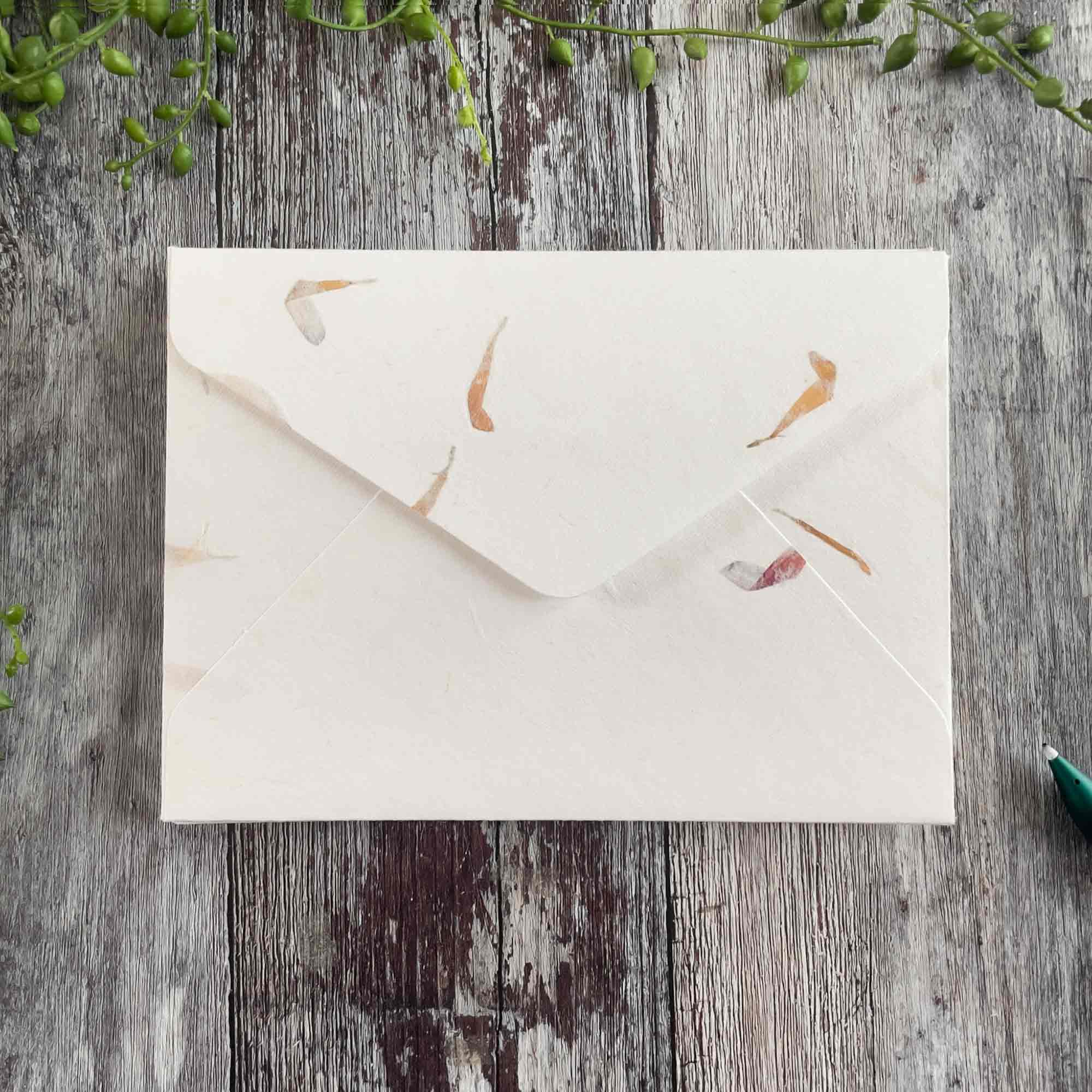 The Natural Paper Company - Wholesale Stationery/Notecard Set - Aster - Floral Handmade Paper and Envelope Set1