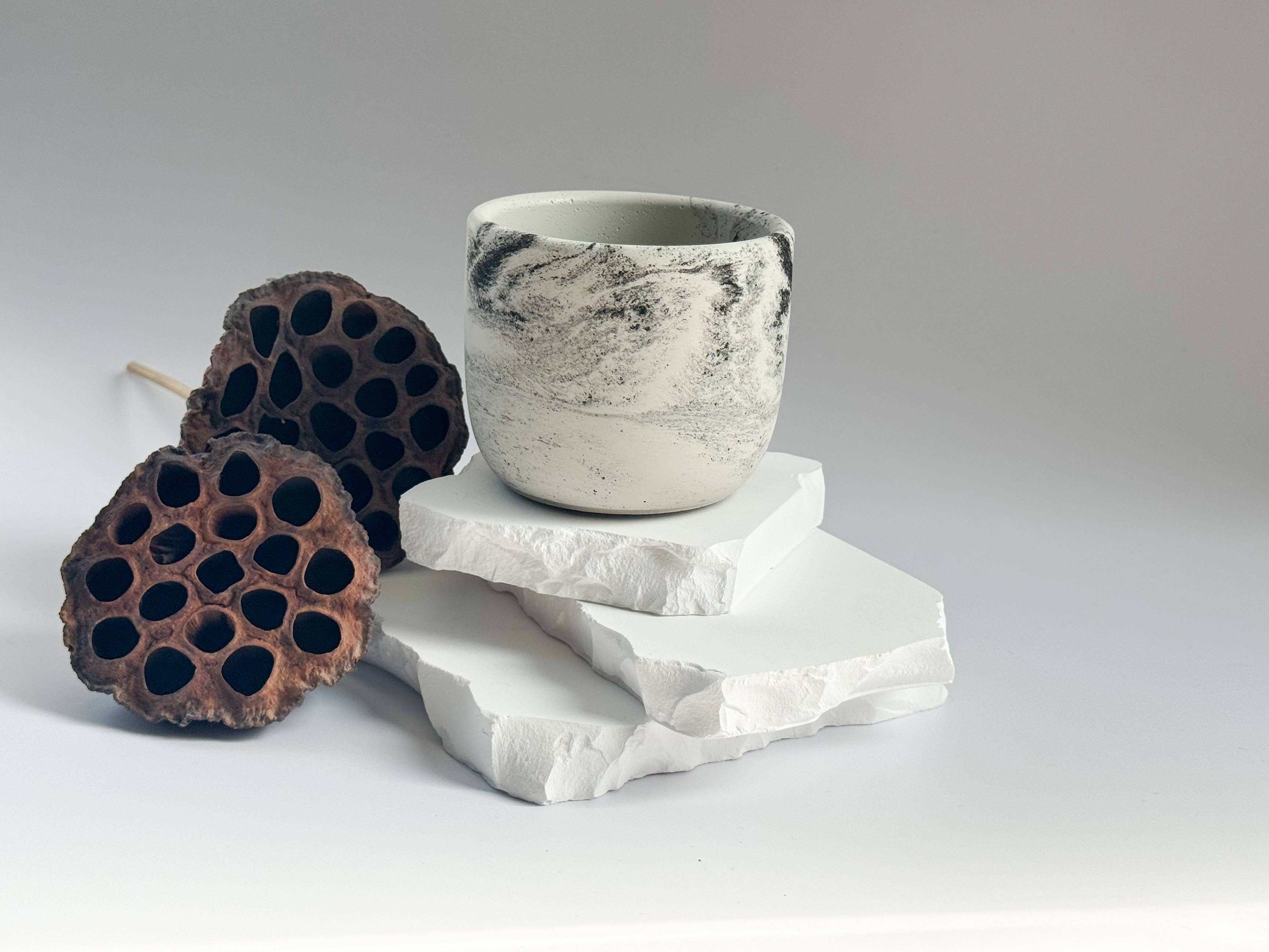 Tavv Inc - Wholesale Candle Holder - Concrete,Tulip shape Candle Vessel, 8oz8