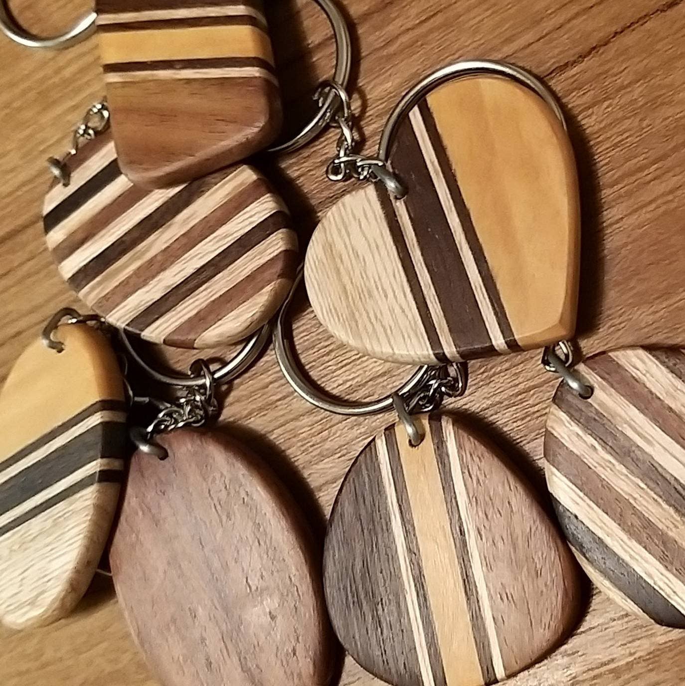 WOODEN TIES & GIFTS – wholesale Keychain – Unisex – Handmade Wooden Keyring Wood keychain Heart Oval Rectangle2
