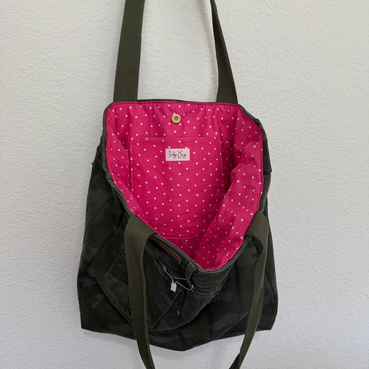 Indigo Bags - Wholesale Tote Bag - Women's - Sanctuary Upcycled Camo Print Jean Tote Bag - hot pink dots1
