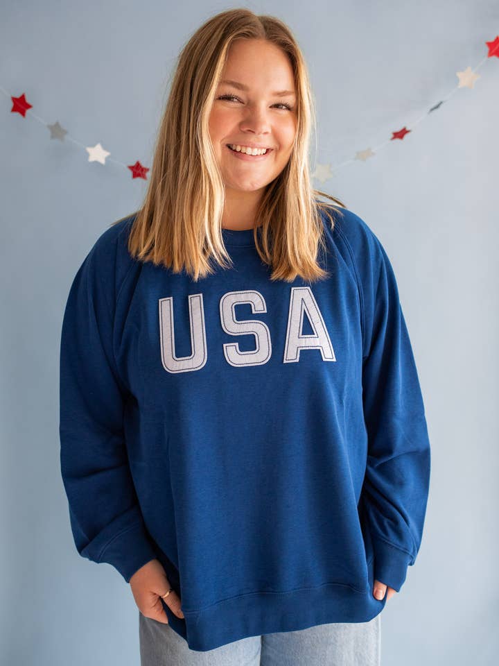 XOXO by magpies - Wholesale Sweatshirt - Women's - XOXO By Magpies Felt Applique USA Sweatshirt | Adult