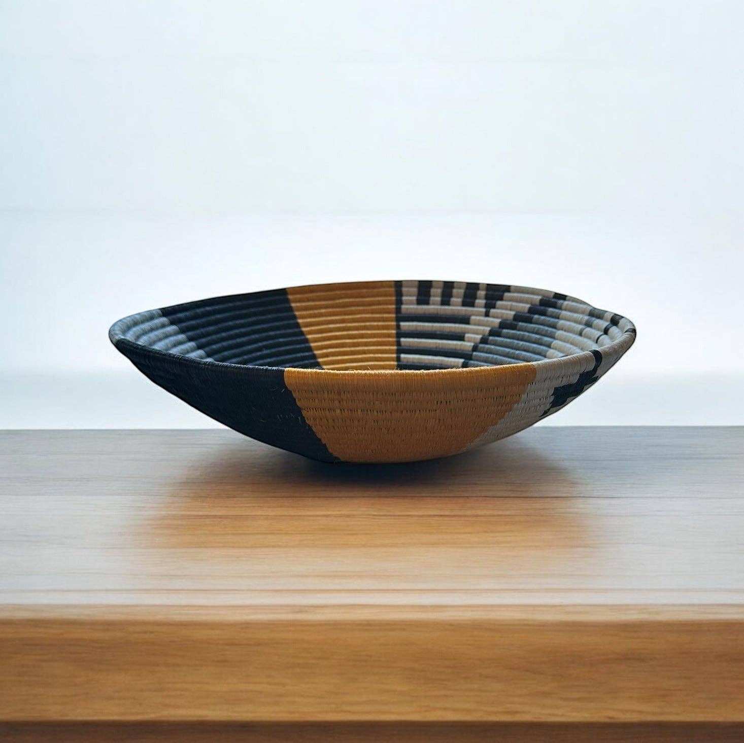 The African Home Goods - Vente Assiettes/plats/bols de décoration - Bol africain du Rwanda - Orange Gris Géo2