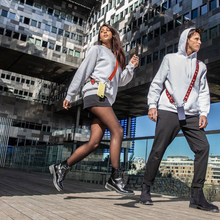 VERTICAL L'ACCESSOIRE – wholesale Phonecase strap – Santa Claus Premium Black Phone Lanyard3