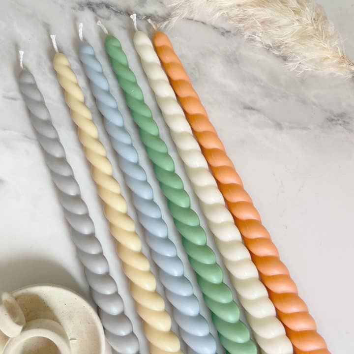 LA AROMA CANDLE CO. - Wholesale Tapered Candle/Candlestick - Narrow Twisted Taper Candles 11 1/4'' (A Pair)