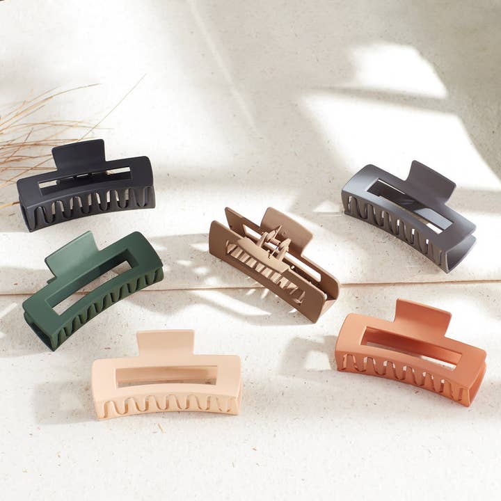 Hadley Wren - Wholesale Hair Clip - Women's - Large Matte Hair Claw - Black3