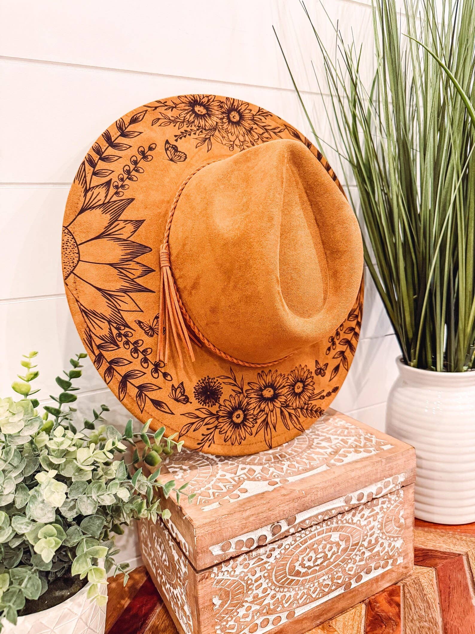 Willie & Dolly Designs - Wholesale Cowboy Hat - Women's - Engraved Floral Hat12