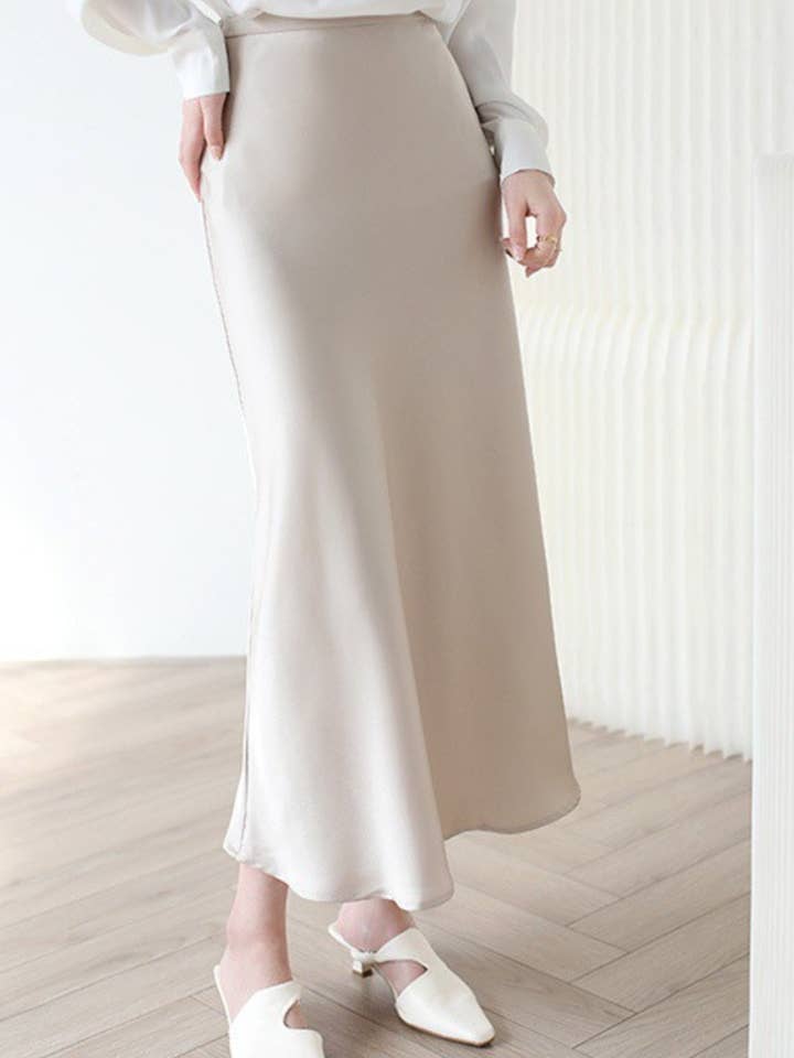 Elegant satin nederdel med høj talje og midi-længde for engroshandel hos Whisper Mint