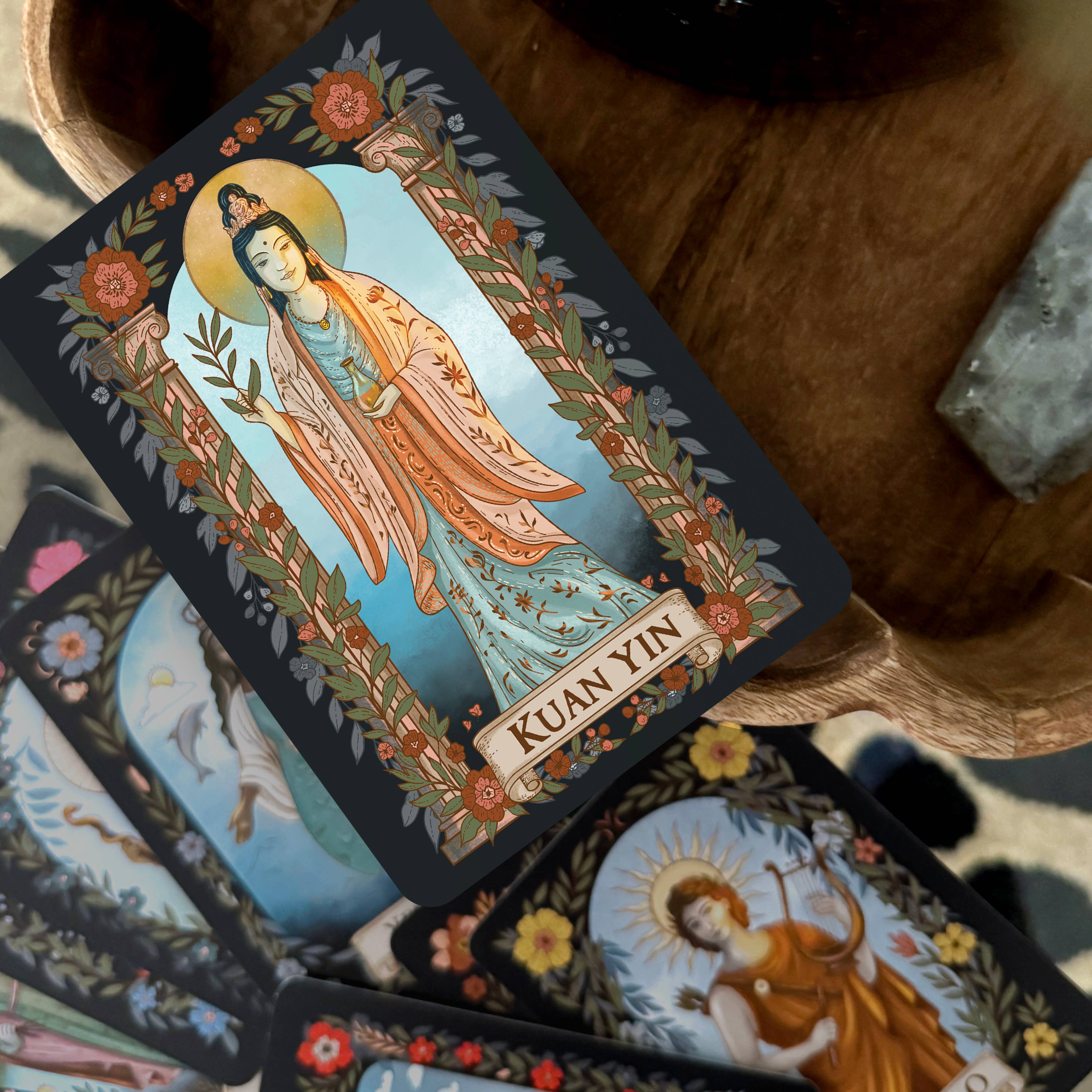 BOUCHETTE & CO. LLC - Vente Cartes de tarot - CARTES ORACLE | Cartes Oracle des Royaumes Mythiques4