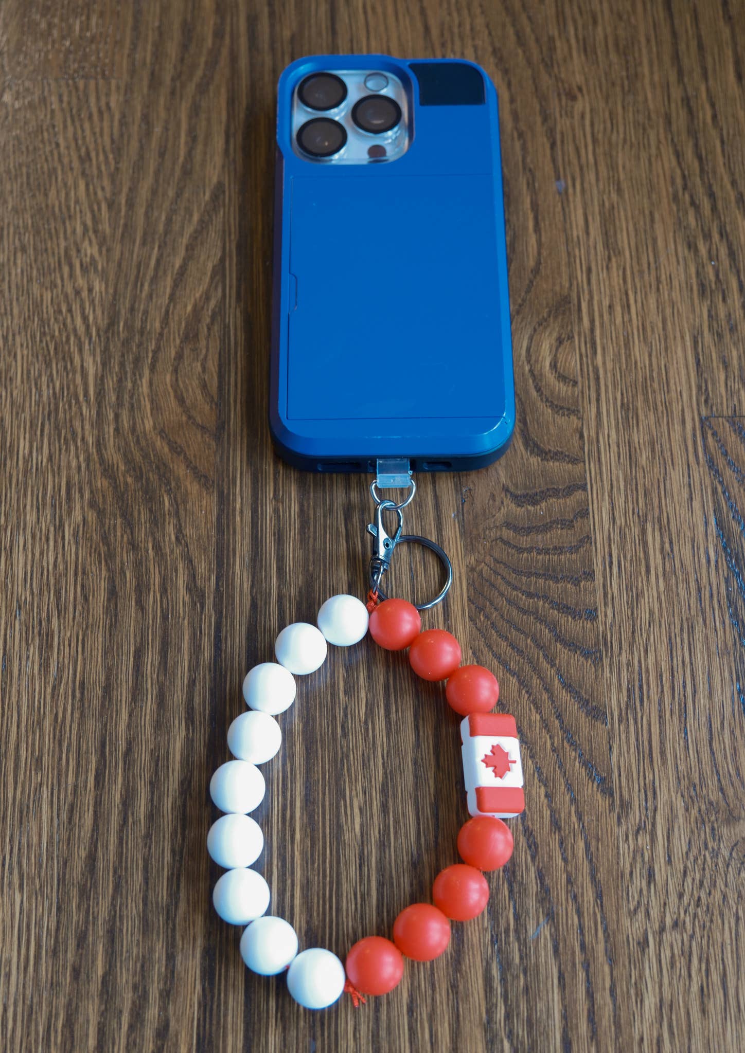 Daisy Chains Phone Charms – Engroshandel Rem til telefonetui – Silikoneperle Telefoncharme Armbånd: Canadisk Stolthed1