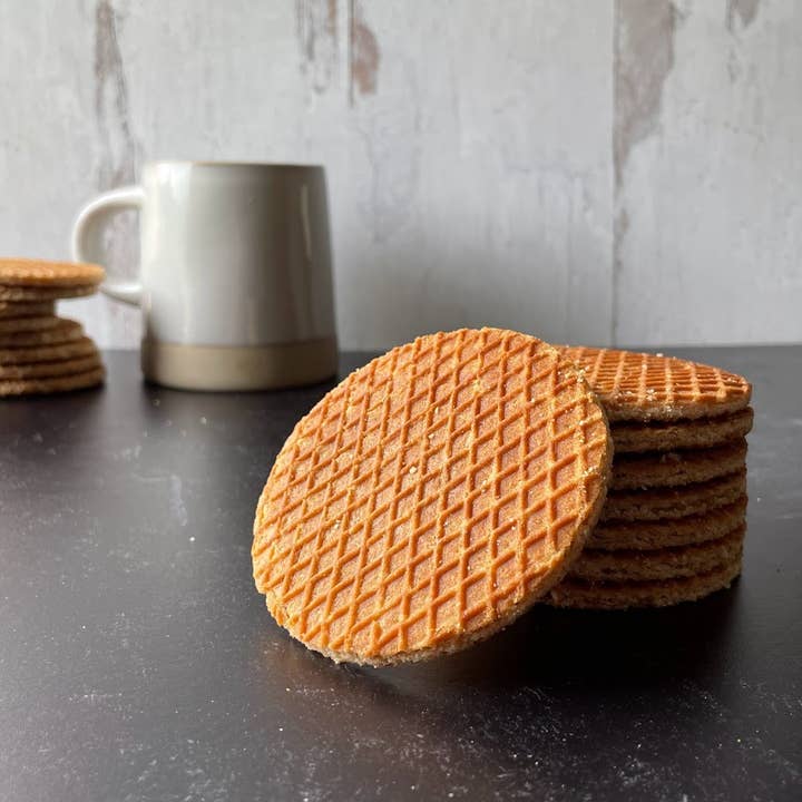 Dutch Waffle Company Stroopwafel Cookie - Wholesale Cookie - 8-Pack Traditional Caramel Stroopwafels (96ct)