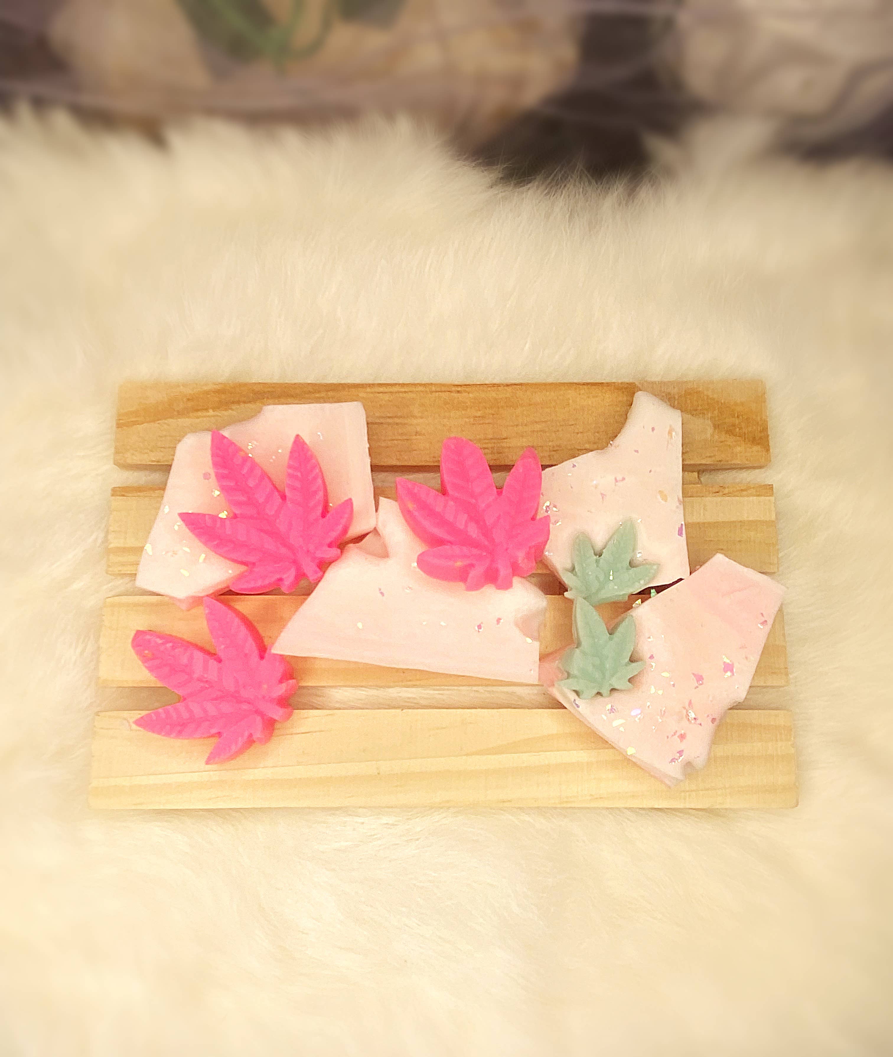 Daralyn's Designs - Wholesale Wax Melt - Cannabis Wax Brittle | Hemp Wax10