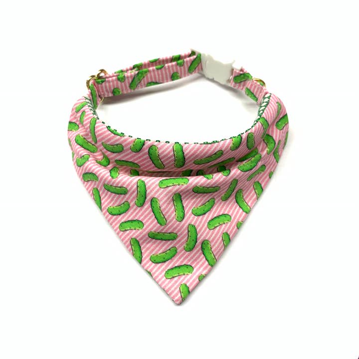 Over Kraven Kat Bandana og Krave Sæt - Pickles for engroshandel hos Whiskers Crafts