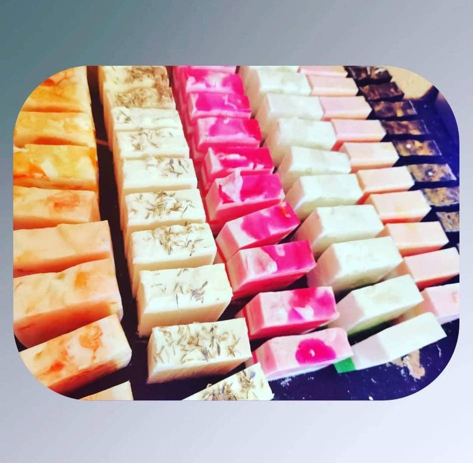 White light at home – wholesale Bar Soap – Strawberry Rhubarb Artisan Soap LOAF4