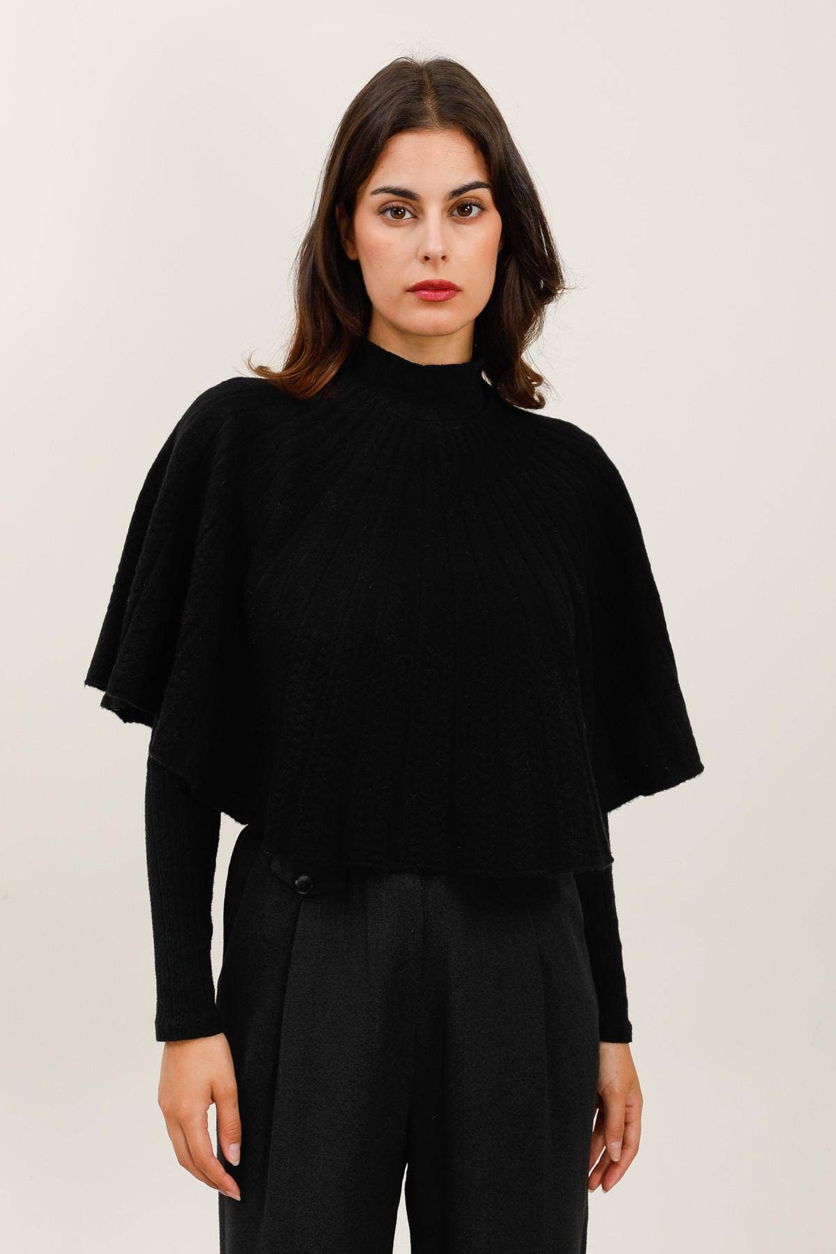 Daphnea - Wholesale Cape - Women's - A1551 KNIT CAPE