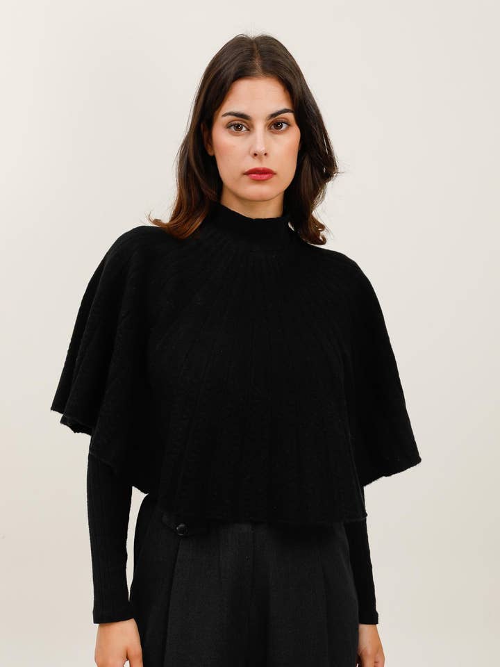 Daphnea - Wholesale Cape - Women's - A1551 KNIT CAPE0