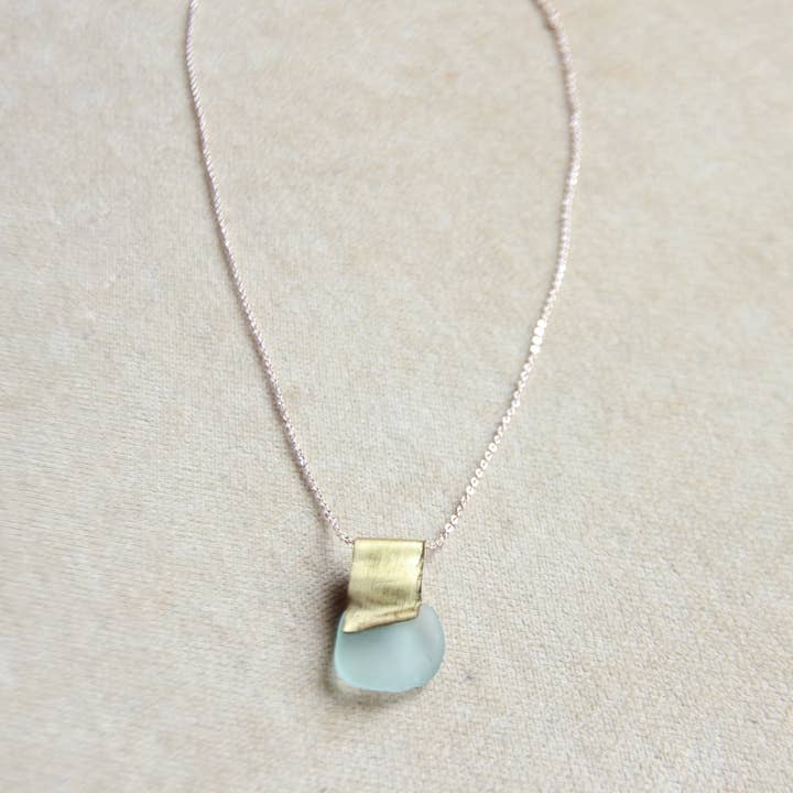 Forma&Colore - Wholesale Pendant/Charm Necklace - Sea Glass Necklace 31