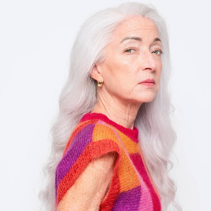 Coco Clem - Wholesale Hoop Earrings - Mini Claw Clip Hoops in 18K Gold Plated Stainless Steel2