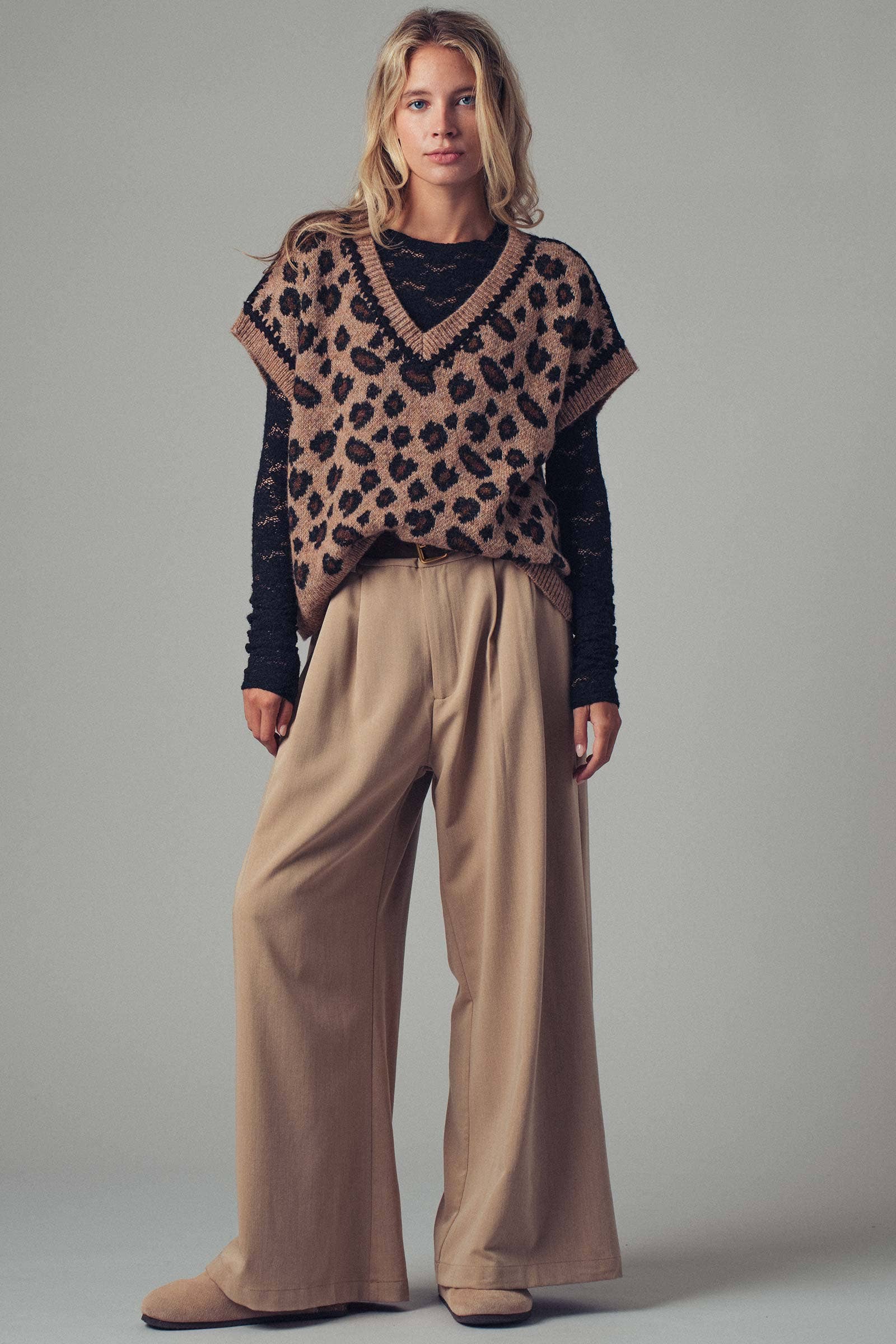 Urban Daizy - Wholesale Sweater Vest - Women's - Leopard Crochet Trim Sweater Vest21