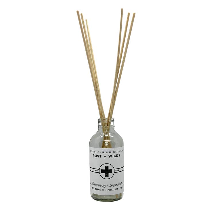 Diffuseur à roseau Blackberry + Brambles 4 oz pour la vente par Rust and Wicks