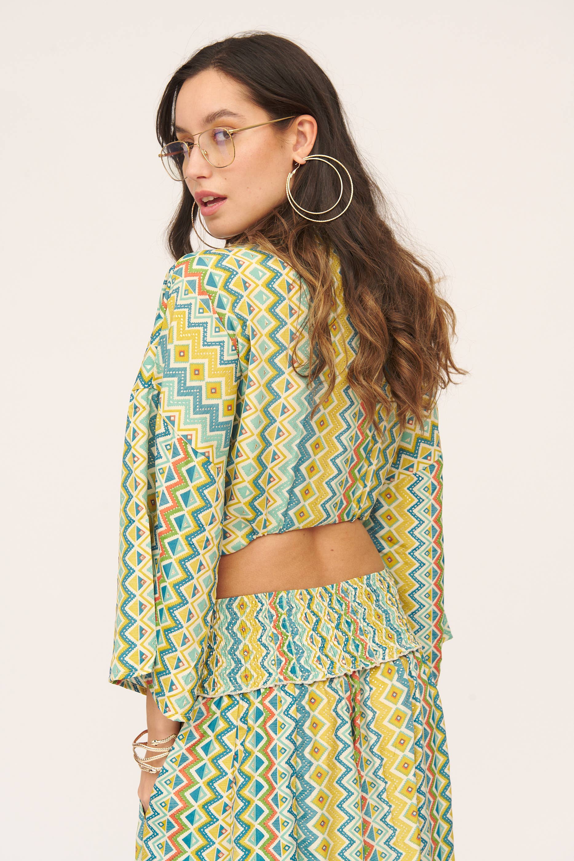  PINK KHAKI  Short Cold Silk Kimono with Zigzag Print for wholesale on Faire3