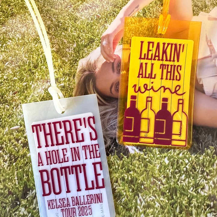 Étiquette de bagage Hole in the Bottle KB3 Patterns Tour 2025 pour la vente par SpicyStylesCo
