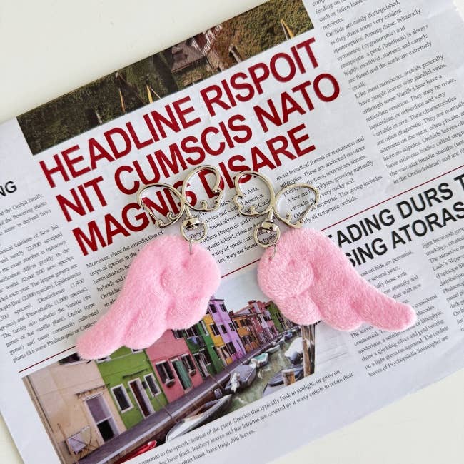 MOND HAUS – wholesale Keychain – Women's – MOCHI Keychain | Soft Touch Angel Wing Charm 2 Pieces Set7