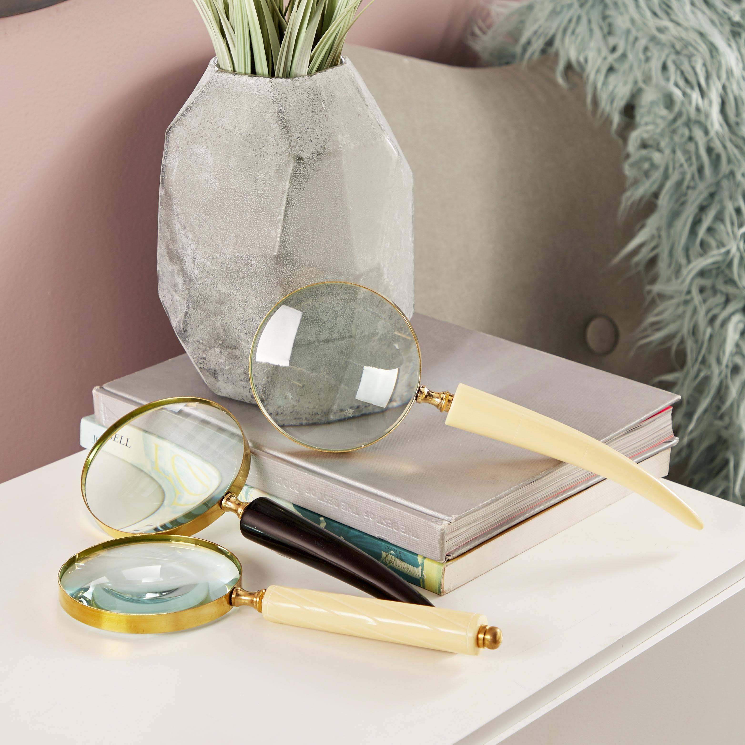 Import Corner - Wholesale Magnifying Glass - A-28329: METAL HORN MAGNIFIER 3 ASSORTED 4"W, 4"H7