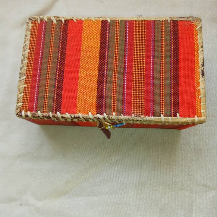 Delight merchants - Venta al por mayor Joyero/organizador de joyas - Cofre hecho a mano con tallo de plátano de color naranja con envío gratuito desde Kenia.