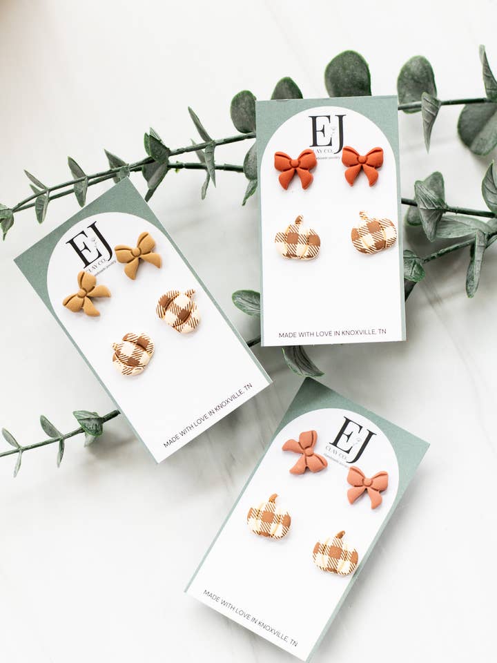 Bow Pumpkin Stud Packs for wholesale by EJ Clay Co