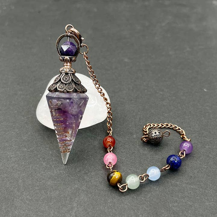 Kleurrijke kralen Amethyst Calm And Peace Pendulum voor wholesale door GemMeet
