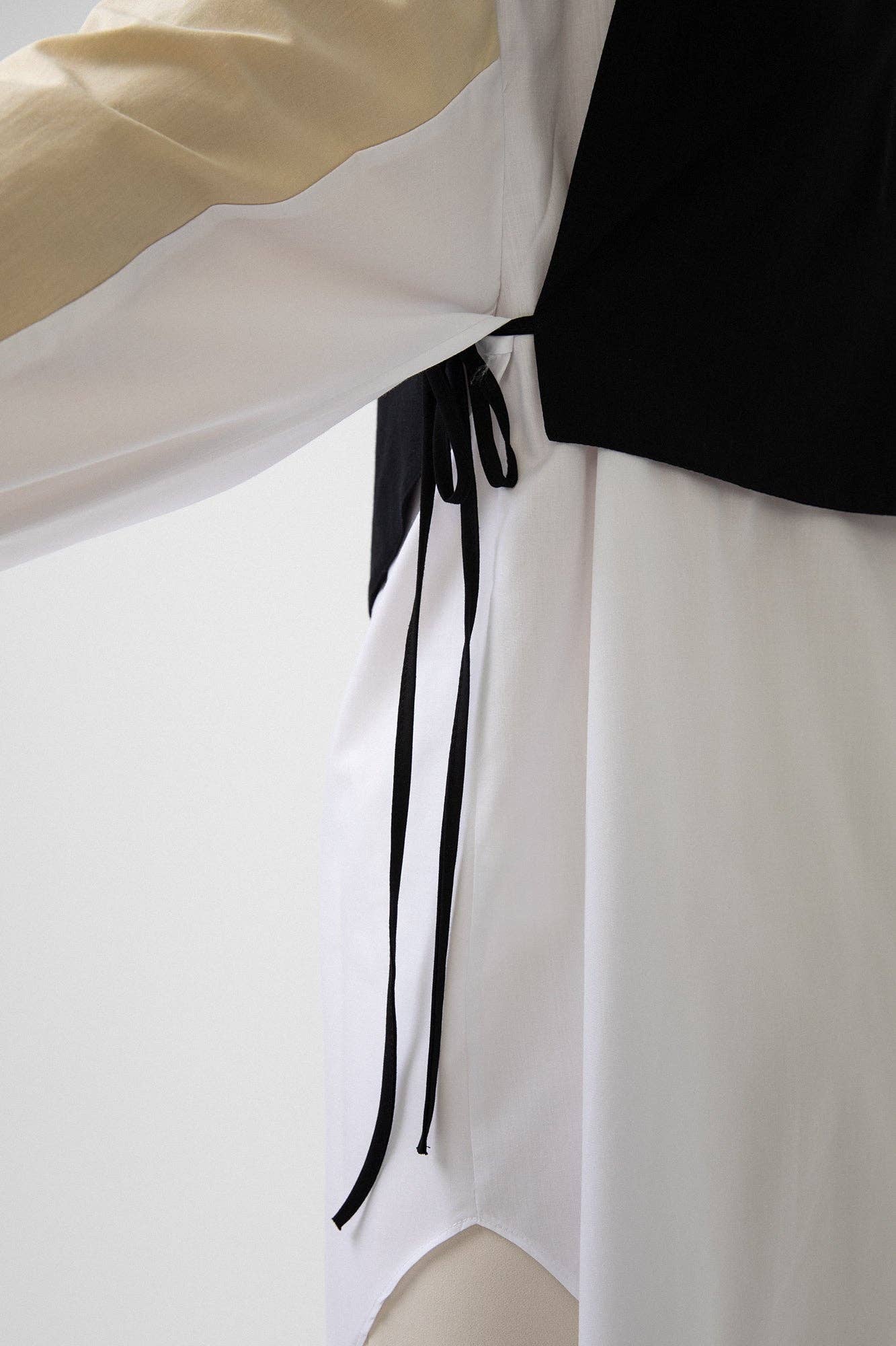 Bianco CAMICIA IN POPELINE CON GILET in vendita all'ingrosso su Faire2