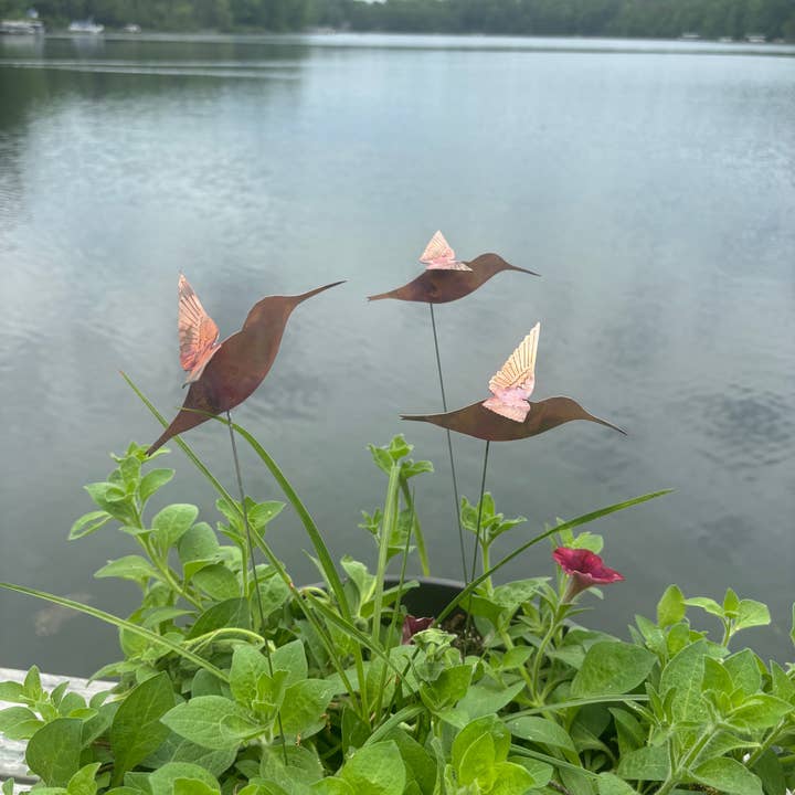 Clever Goods by Annabelle Noel Designs - Wholesale Garden/Lawn Stake - Medium Natural Copper Hummingbirds1