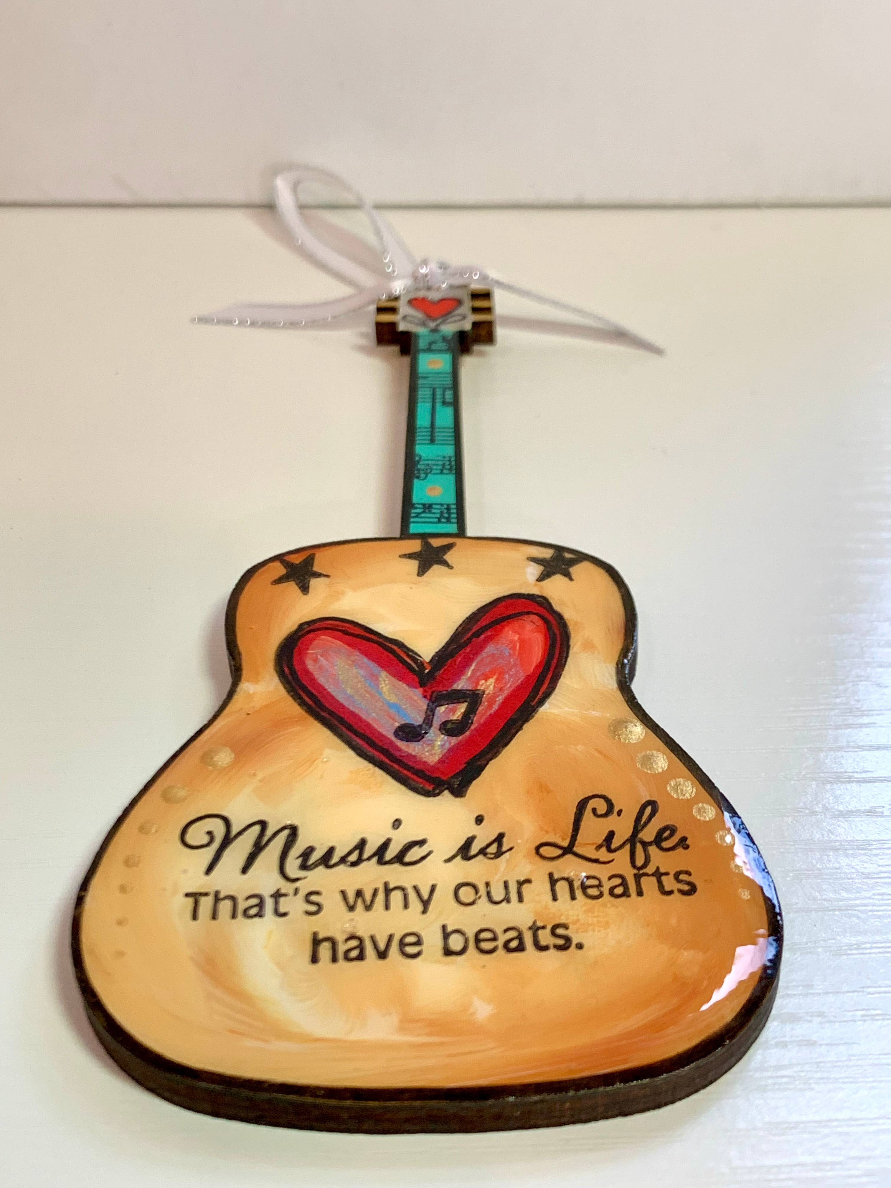 Clever Clogs Art - Vente Objets de décoration - Ornement pour guitare Music Is Life5