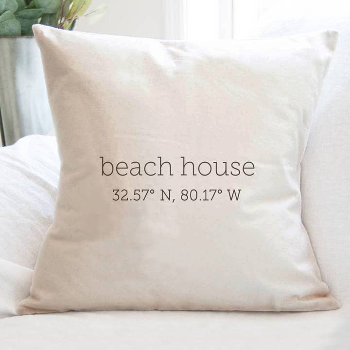 Beach House Coordinates - Coussin carré en toile personnalisé pour la vente par Cottage Shore