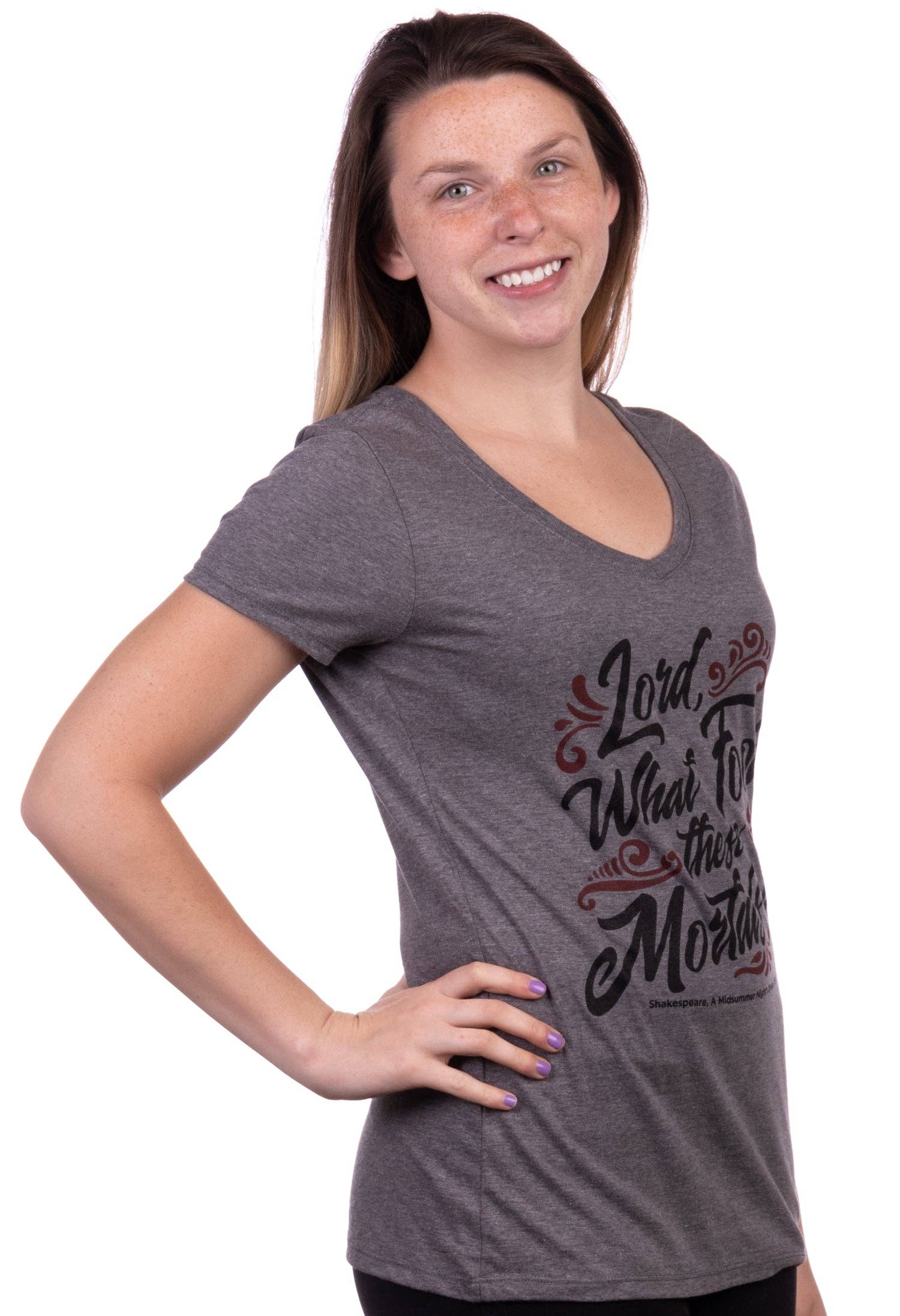 Gelo Grigio Maglietta scollata a V da donna con citazione letteraria divertente in vendita all'ingrosso su Faire1