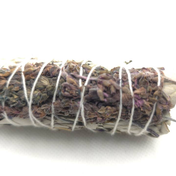 Grossiste Bâtons de Fumigation à la Lavande et à la Sauge Blanche pour le Nettoyage Spirituel, la Relaxation, le Soutien contre l'Anxiété et les Rituels de Maison en Pleine Conscience – Outil de Fumigation à Base de Plantes pour la vente par Third Eye Sage