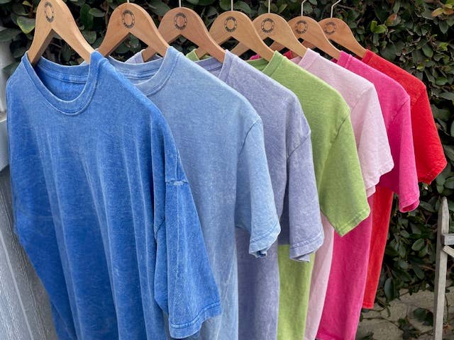 country weekend - Wholesale Retailer Sample - Unisex Apparel - Mineral washed tees2