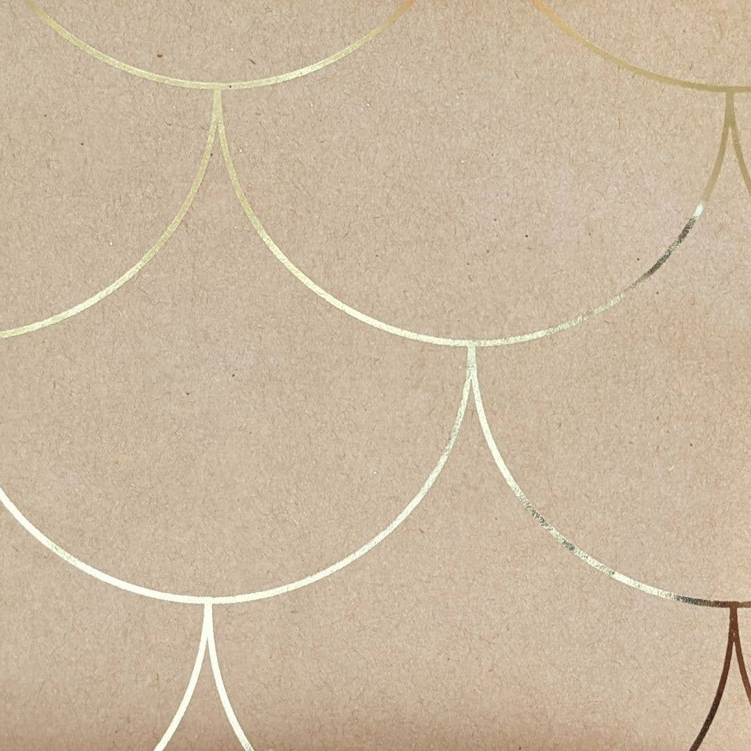 Ofelia & Co. – wholesale Wrapping paper roll – Kraft Wrapping Paper W/ Gold Foil Scallop Detail 24" W x 30'2