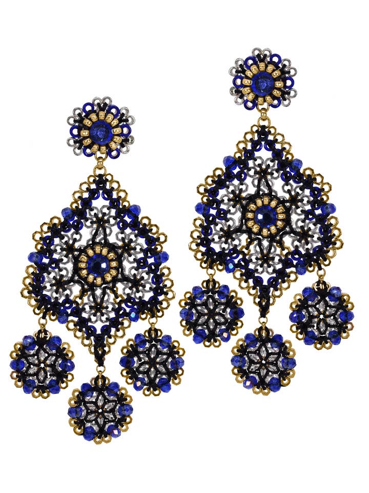 Snygg ljuskrona örhänge i Lapis Blue, stil E24855 för wholesale av Miguel Ases