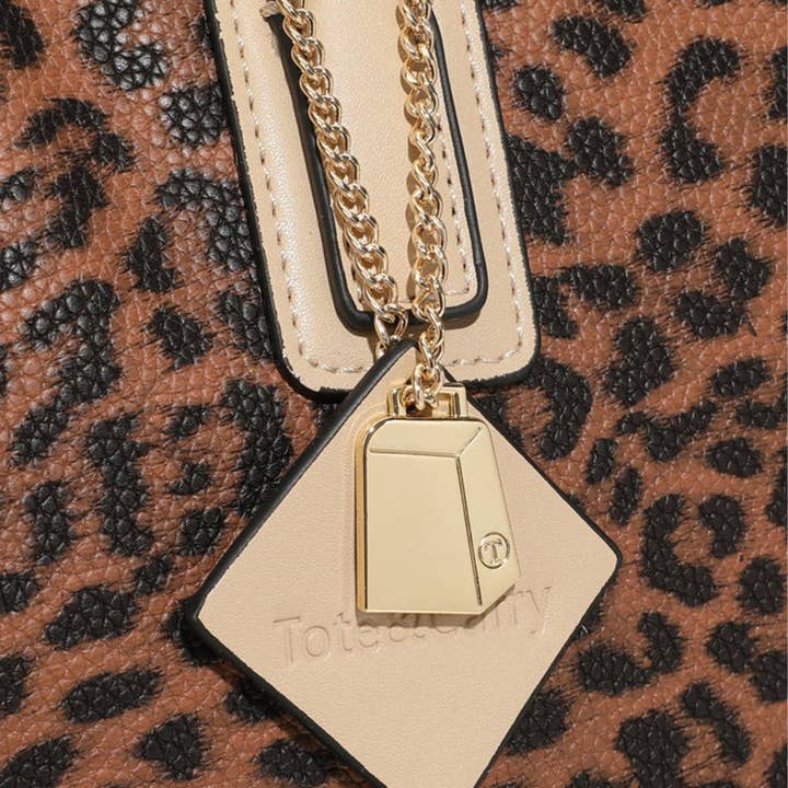 Tote&Carry - Wholesale Tote Bag - Women's - Leopard Print Tote Bag in Beige5