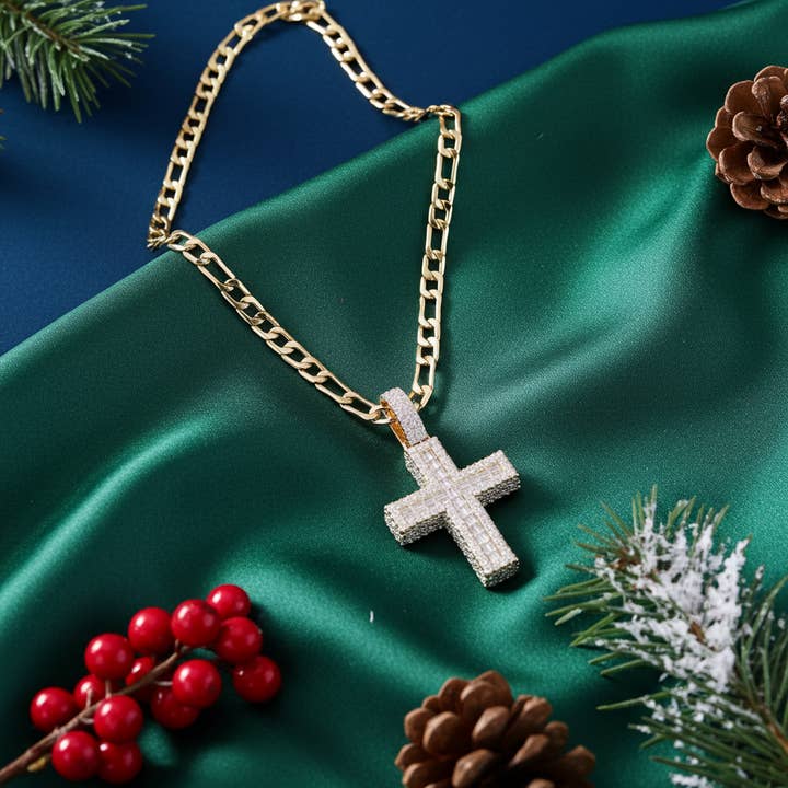 Pendentif Croix en Argent Jaune 925 Sterling 7,50ct VVS D Clr.Moissanite de King Of Bling pour Hommes/Femmes. pour la vente par KING OF BLINGS