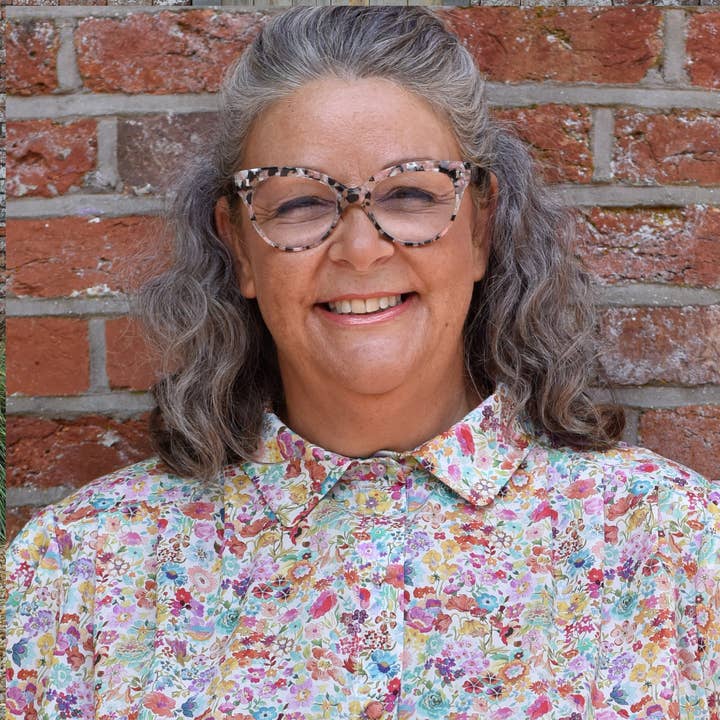 The Avid Seamstress LTD – Kit de costura artesanal por atacado – NOVO - O Padrão de Costura da Blusa Plissada5