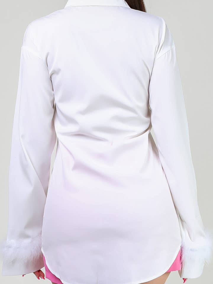 BLANC robe de nuit en satin à revers contrastés sur le devant en vente sur Faire3