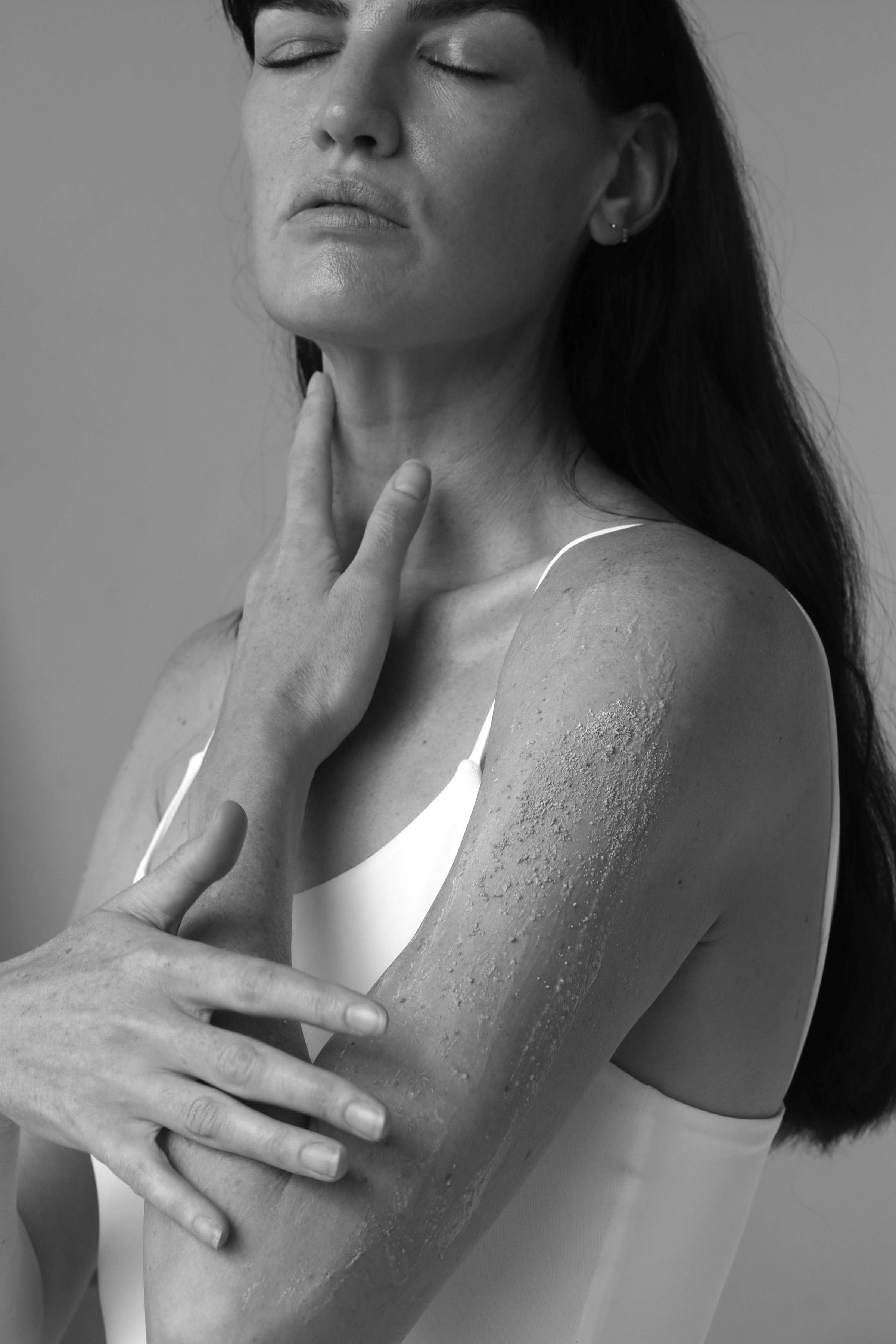 Gracious Minds - Wholesale Body scrub/exfoliant - Rejuvenation Body Treatment Scrub 4