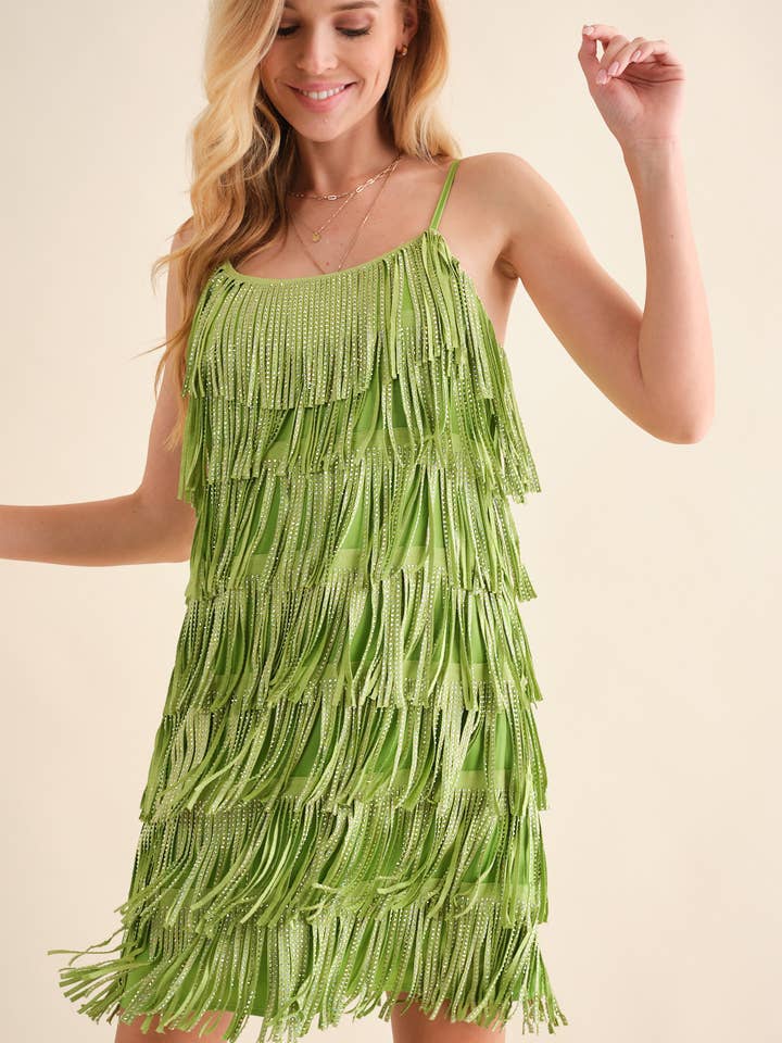 Robe mini western à volants avec franges cloutées et bretelles pour la vente par Blue B