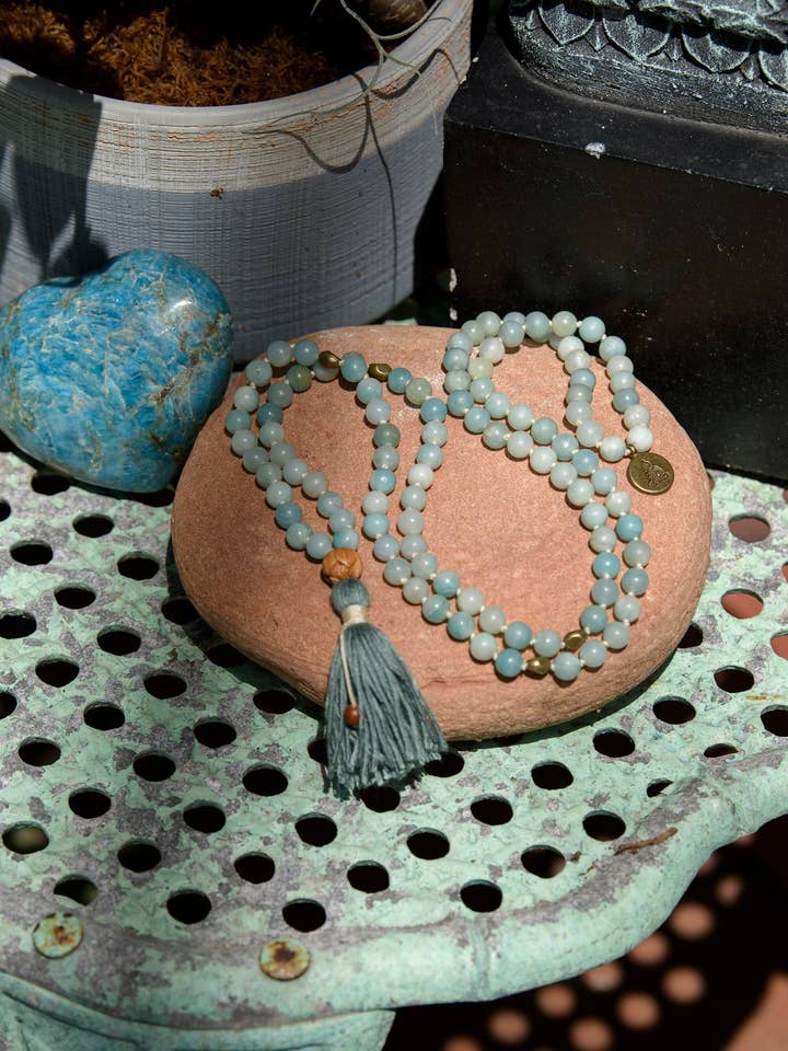 Amazonit-Mala-Halskette: 108 Reiki-durchdrungene Gebetsperlen für den Großhandel von Samadhi Mala Beads