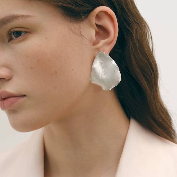 LanLivia - Wholesale Dangle Earrings - Minimalist Leaf Design Bold Earrings4