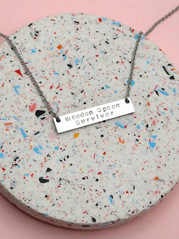 Rudies and Co – Großhandel Kette mit Anhänger/Charm – Wooden Spoon Survivor Halskette3